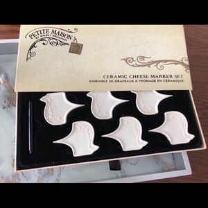 CERAMIC CHEESE MARKET SET - ENSEMBLE DRAPEAUX